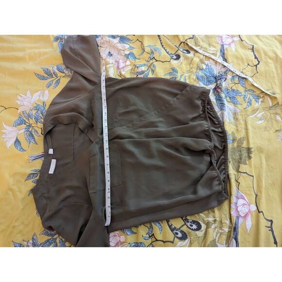 new York & company olive green draped crossover blouse 3/4th sleeve sz s euc - Picture 4 of 6